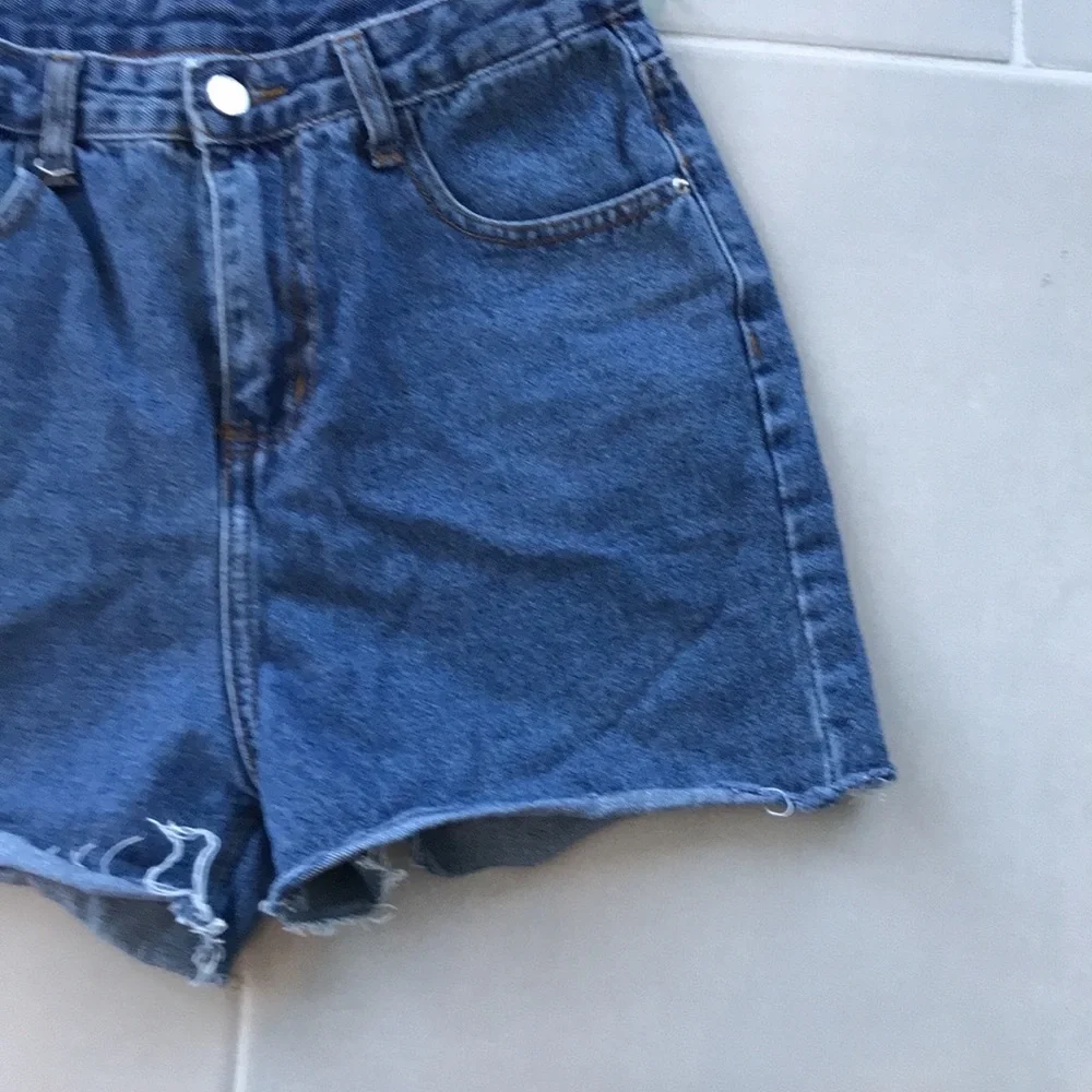 ❤️3X20 SHEIN Women High Waist Medium Wash Denim Shorts | M